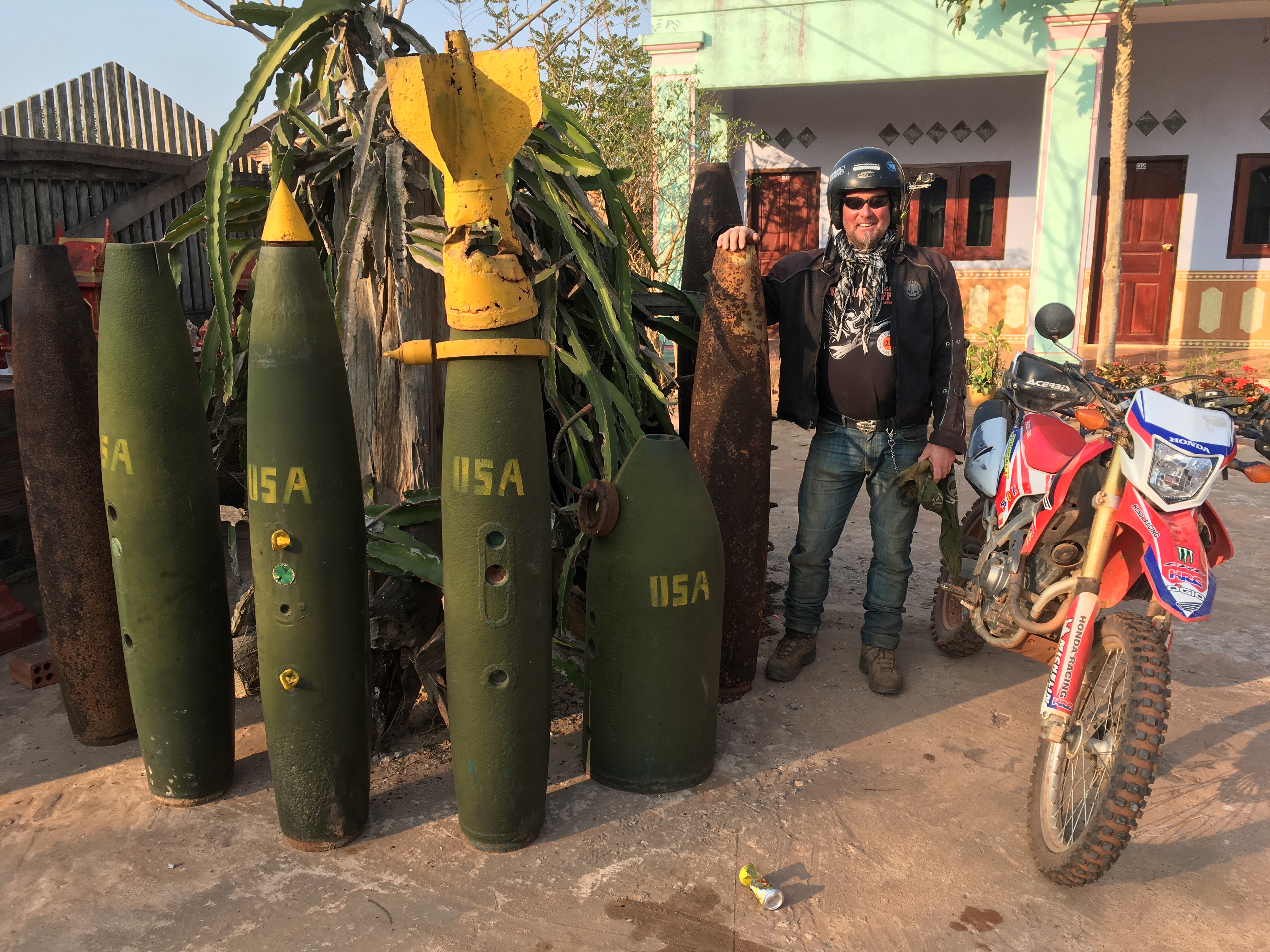 2000 pound bombs in Saravan