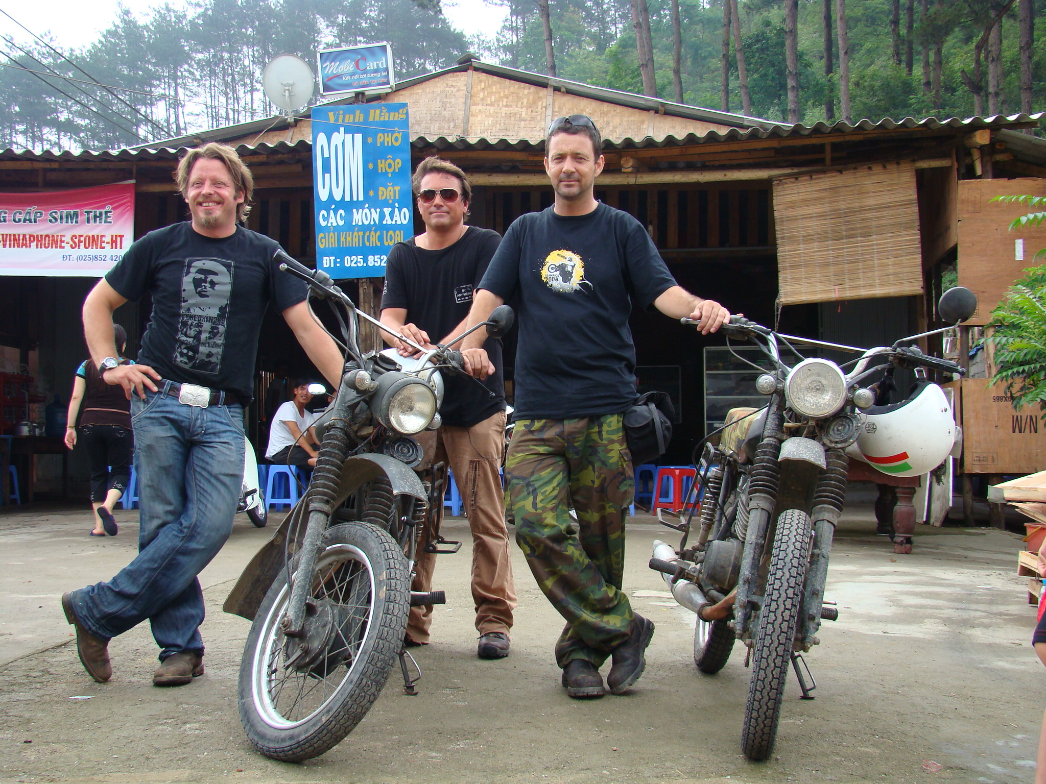 Charlie Boorman with Digby and Russ at the Chinese border