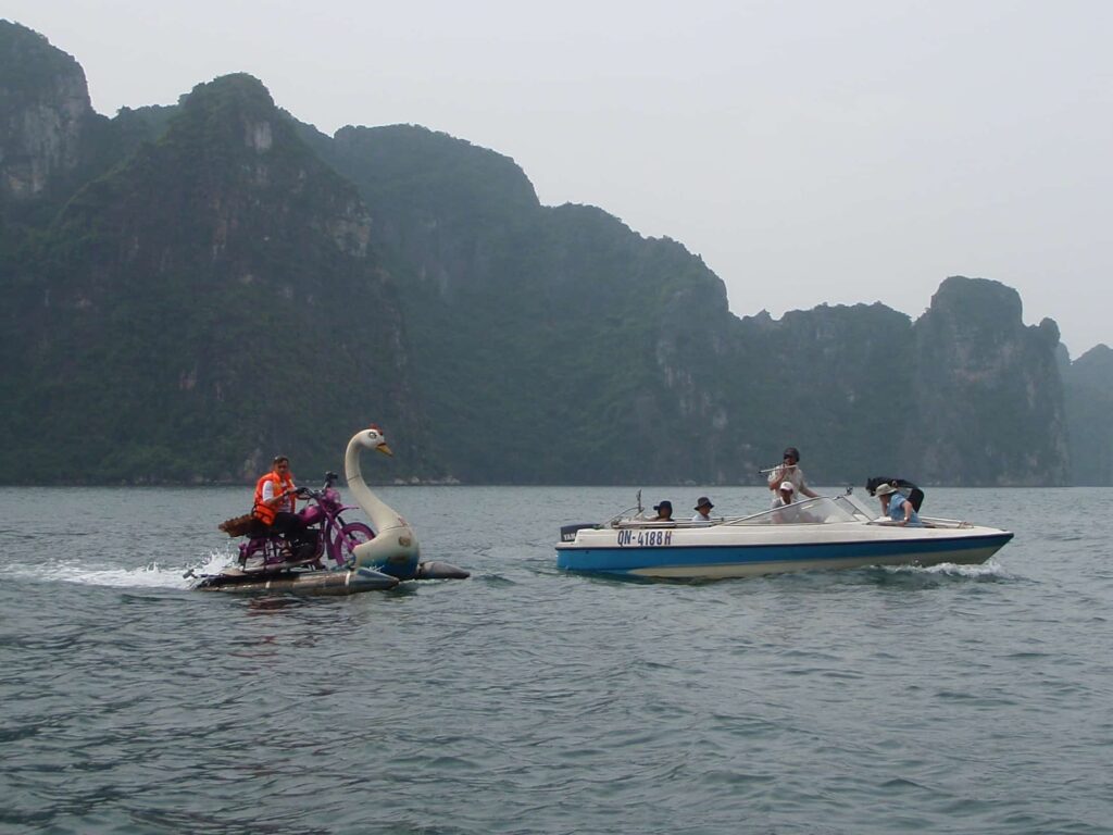 Filming Richard Hammond on Ha Long Bay for Top Gear's Vietnam Special